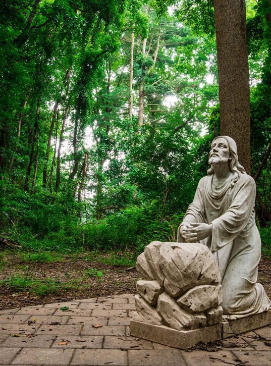Statue of Christ praying in the garden