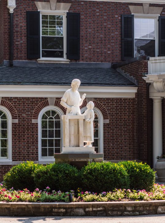 Statue of St. Joseph the Worker with the child Jesus
